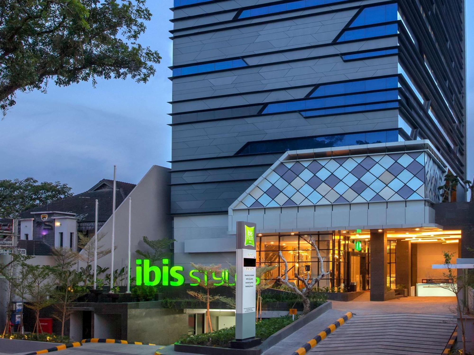 Ibis Styles Medan Pattimura Ngoại thất bức ảnh